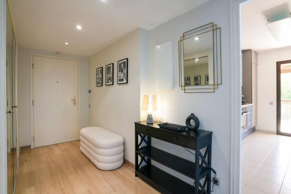 Diamant Bleu Et Piscine Appartement *
